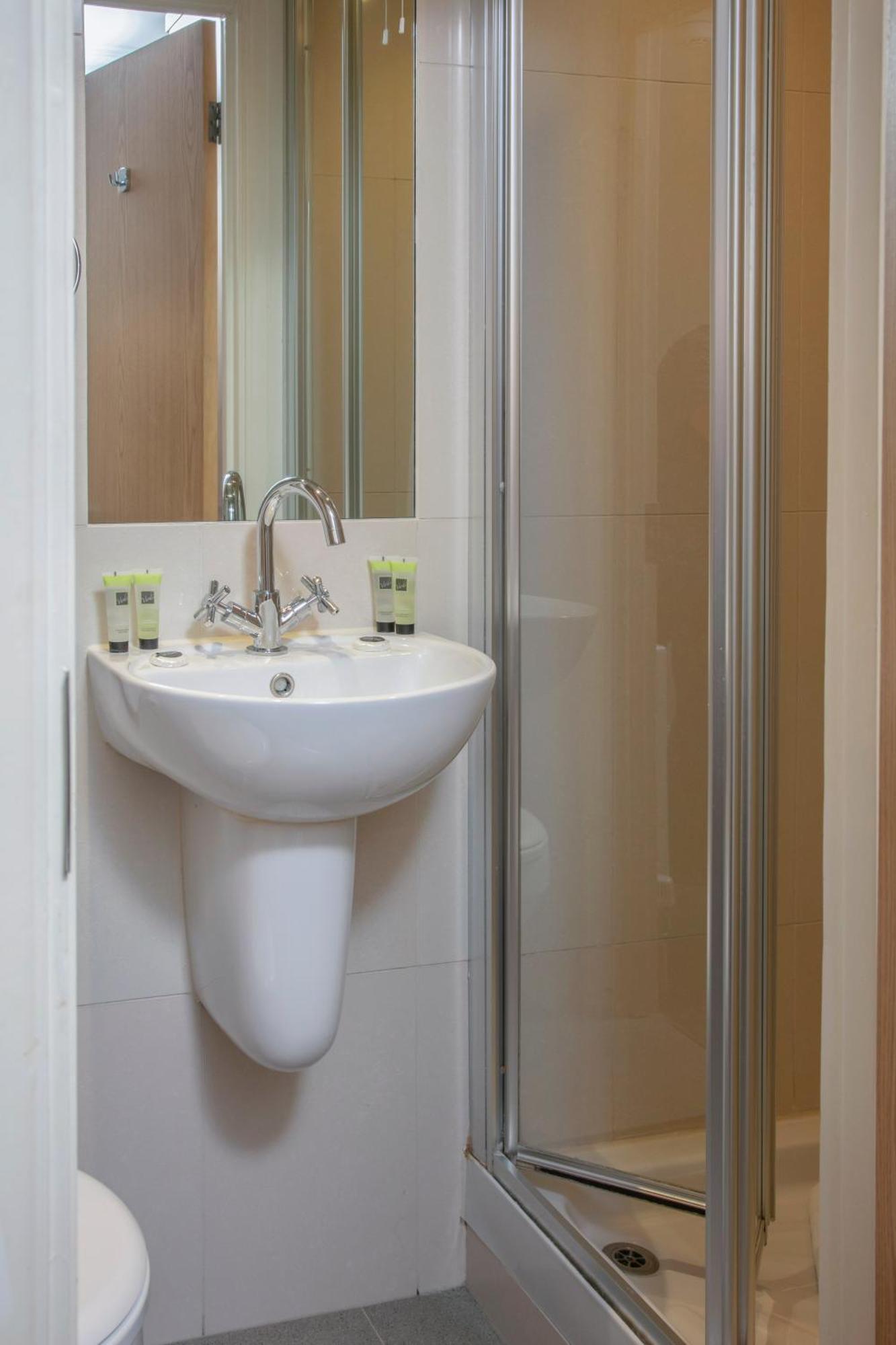 Queensway Hotel, Sure Hotel Collection By Best Western London Rom bilde